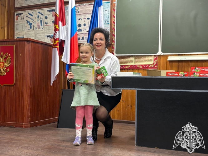 Новгородские росгвардейцы ко Дню вневедомственной охраны провели конкурс детского рисунка