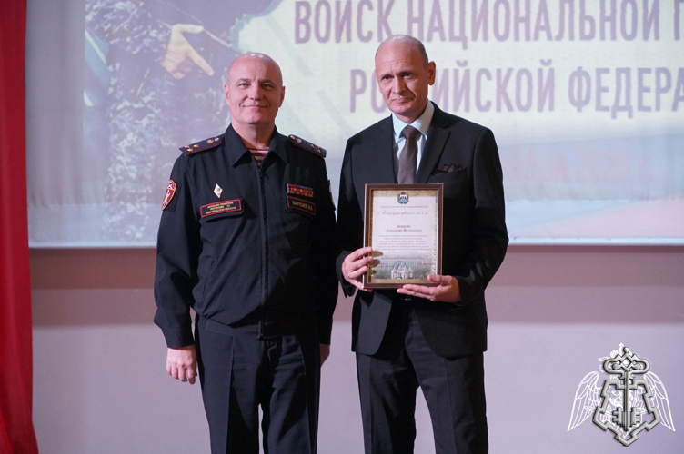 Cотрудники вневедомственной охраны Росгвардии отмечают 73 годовщину образования подразделения