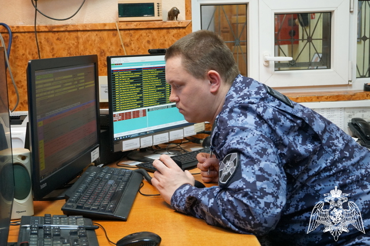 Новгородские росгвардейцы несут службу в усиленном режиме