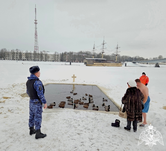 Новгородские росгвардейцы обеспечили общественный порядок и безопасность во время празднования Крещения Господня