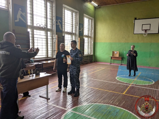 В Новгородской области росгвардейцы стали призерами соревнований по стрельбе