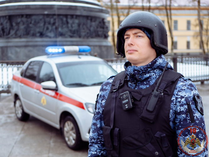 Новгородские росгвардейцы задержали мужчину