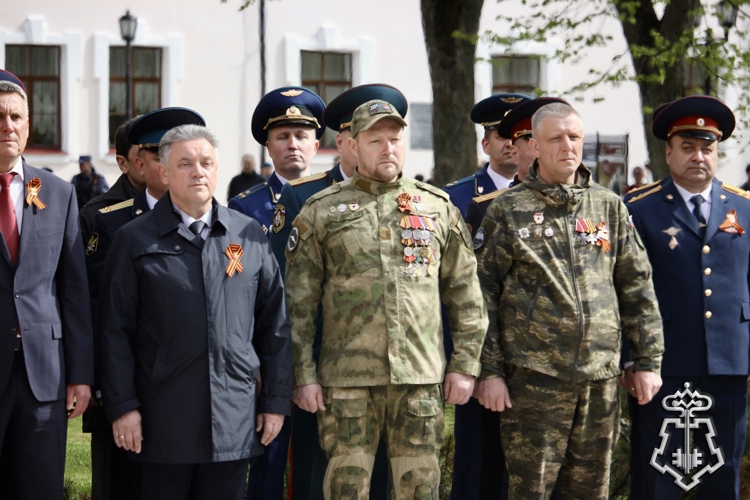 В Великом Новгороде сотрудники и военнослужащие Росгвардии приняли участие в мероприятиях, посвященных 81-й годовщине Победы в Великой Отечественной войне
