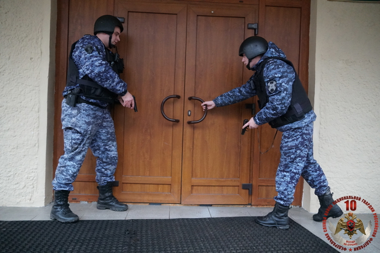 Ежесуточно более 30 экипажей вневедомственной охраны Росгвардии обеспечивают безопасность в регионе