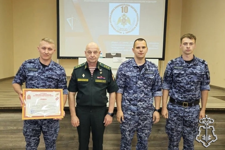 Новгородские росгвардейцы завоевали третье место в Санкт-Петербурге на окружном этапе ежегодного Всероссийского конкурса профессионального мастерства среди сотрудников вневедомственной охраны Росгвардии