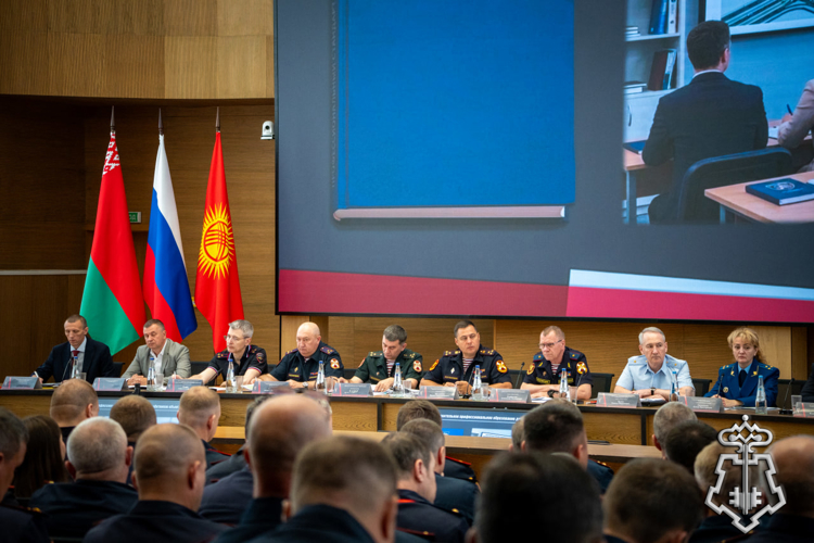 Руководство вневедомственной охраны Новгородской области Росгвардии приняло участие во Всероссийском совещание-семинаре в Нижнем Новгороде