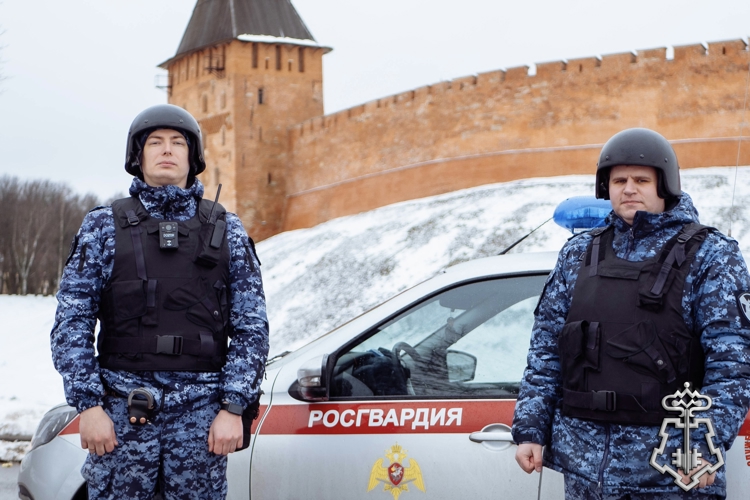 Ежесуточно безопасность в Новгородской области обеспечивают более 30 экипажей вневедомственной охраны Росгвардии