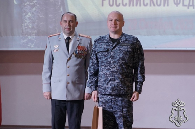 Cотрудники вневедомственной охраны Росгвардии отмечают 73 годовщину образования подразделения