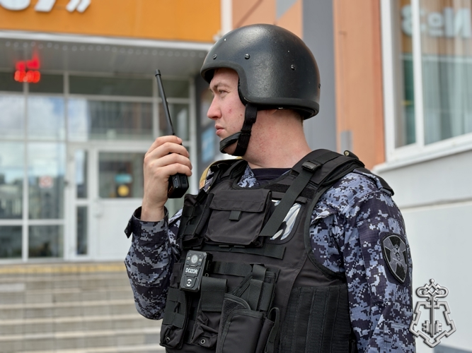 Новгородские росгвардейцы приняли участие во всероссийских учениях на объектах образования