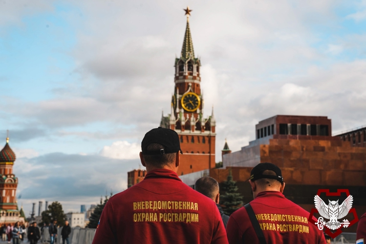 Новгородские росгвардейцы  вошли в  первую 10  победителей  в финале Всероссийского конкурса «Лучший по профессии» среди сотрудников вневедомственной охраны Росгвардии  